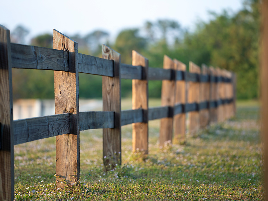 Farm fence contractor in Hickory