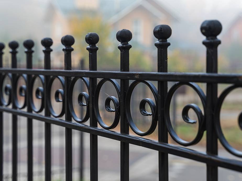 Decorative Fence Example in Hickory North Carolina